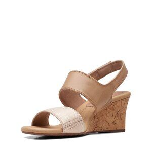 Clarks Kyarra Faye Warm Beige Leather Straps Leather Open Toe Sandal NWOB Sz 6 M